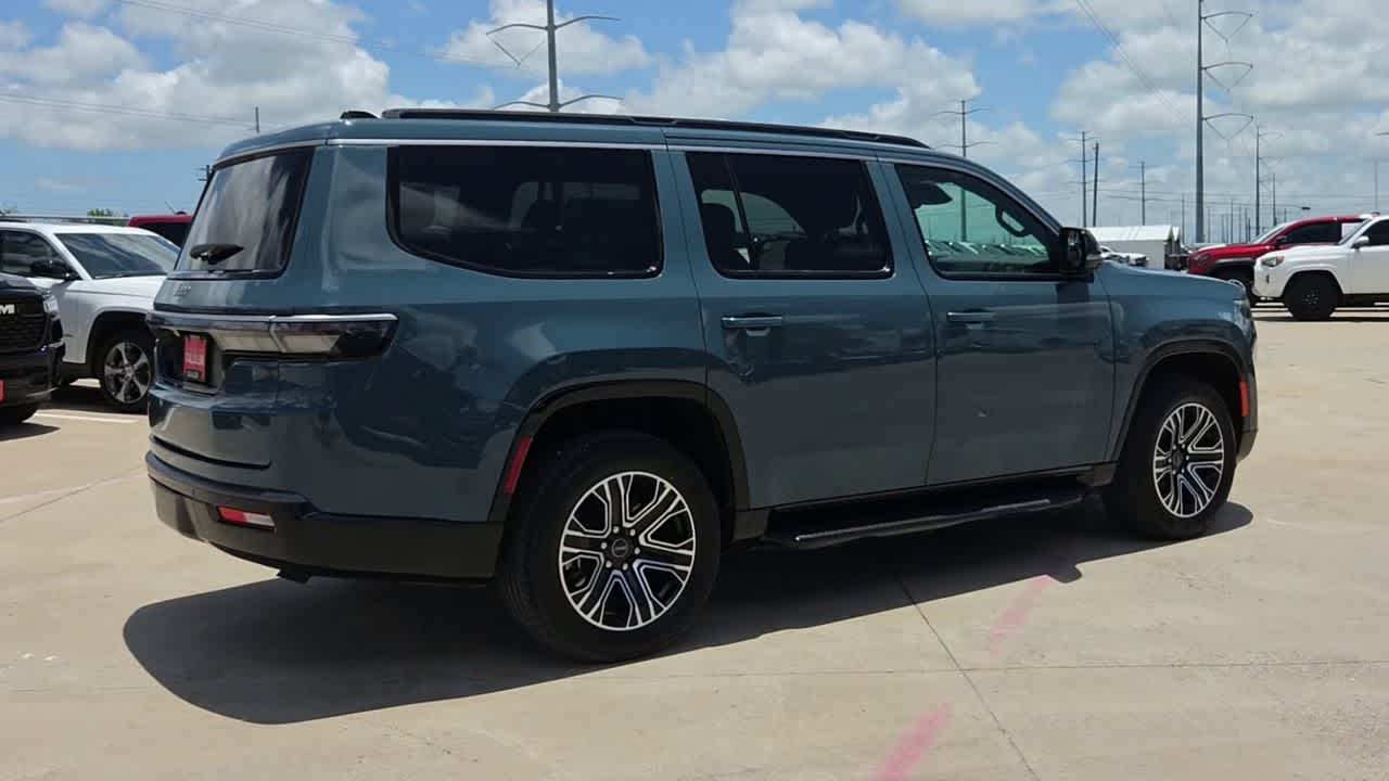 Thumbnail: 2026 Jeep Grand Wagoneer - 8