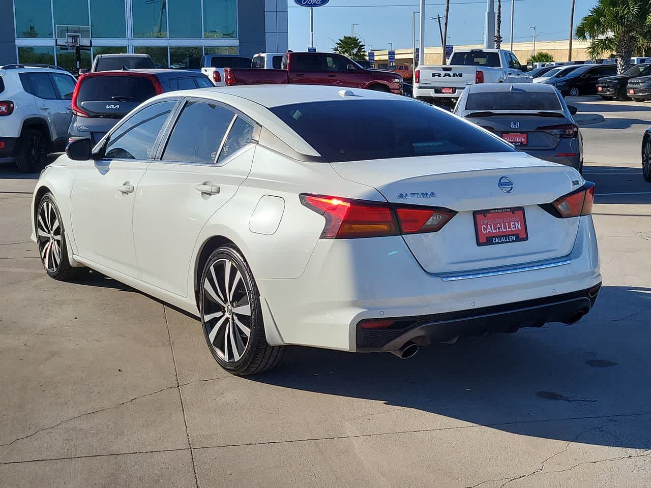 Thumbnail: 2021 Nissan Altima - 12