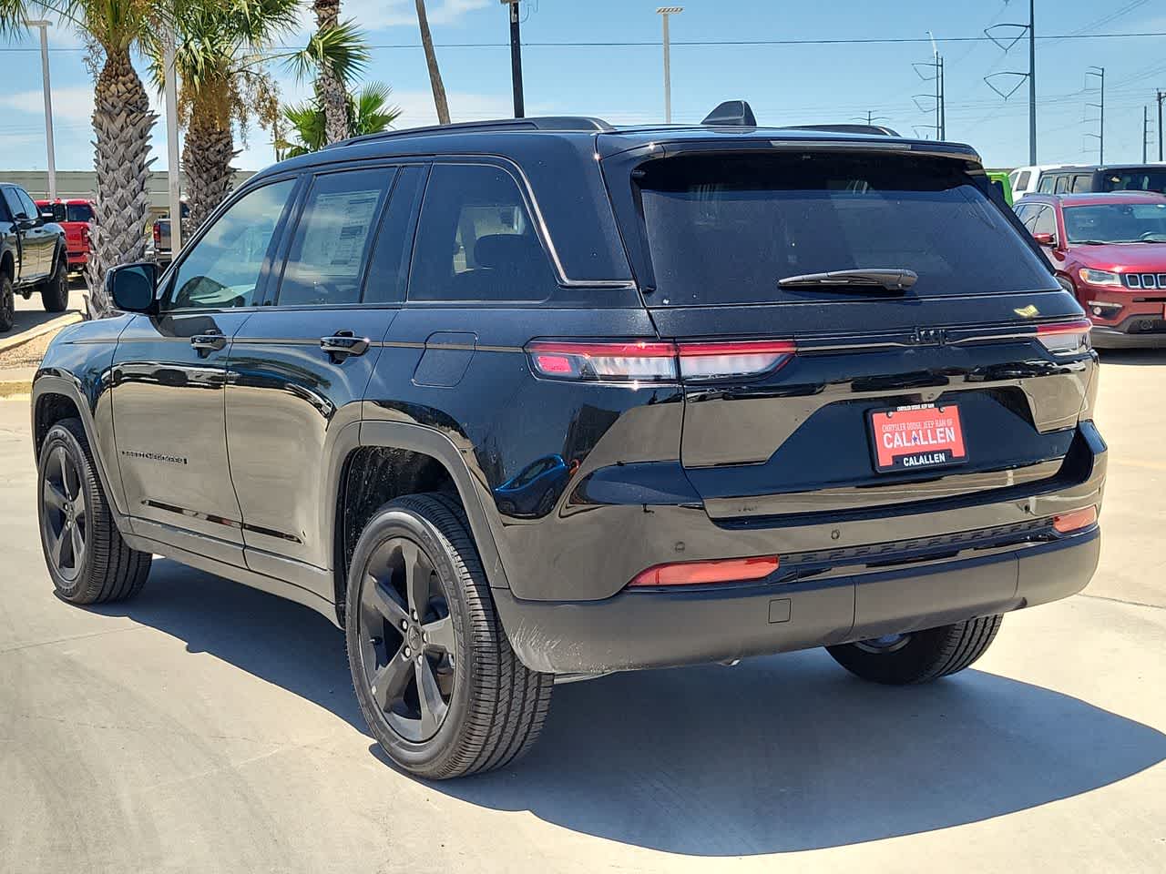 Thumbnail: 2025 Jeep Grand Cherokee - 12