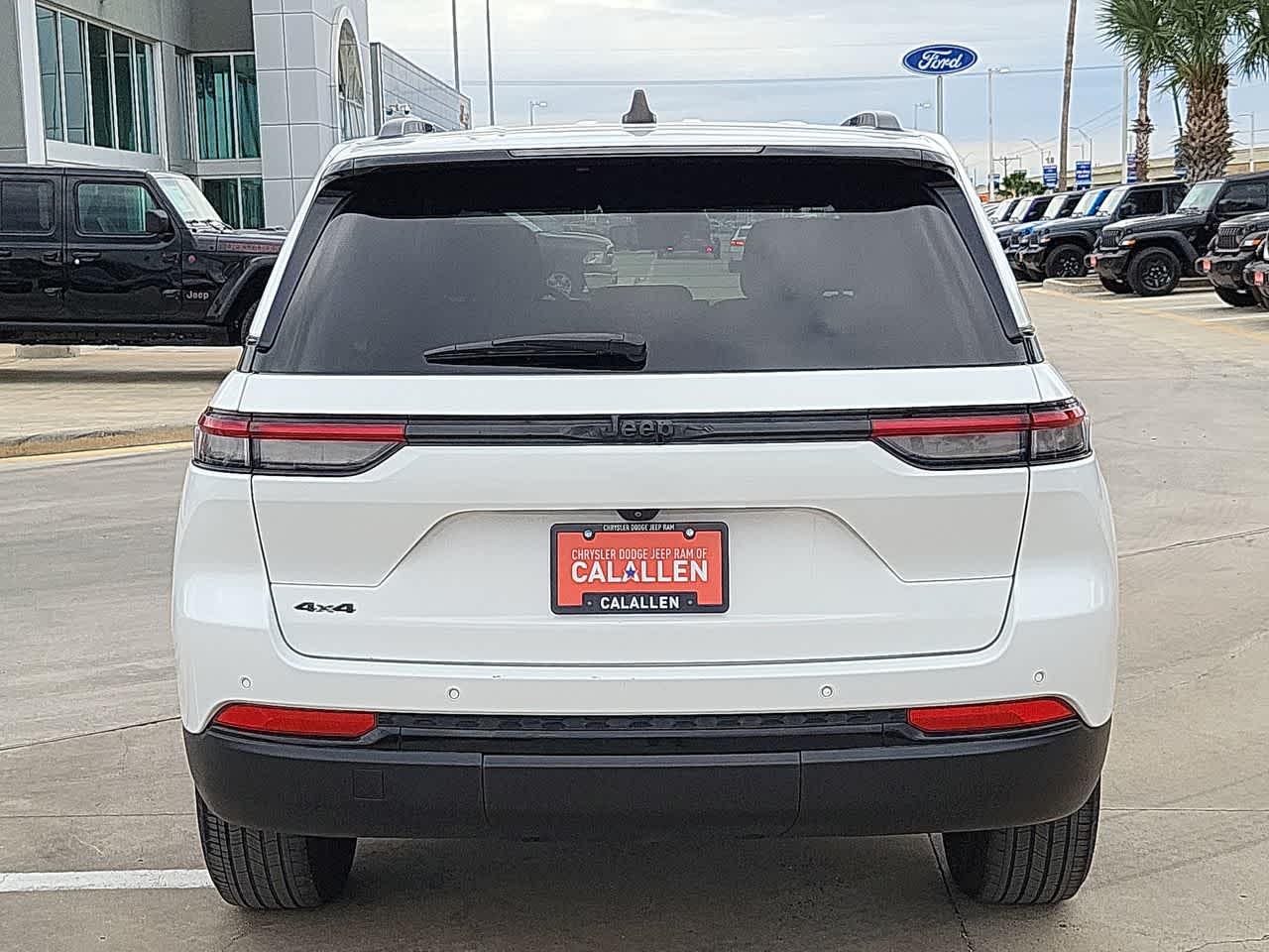 Thumbnail: 2024 Jeep Grand Cherokee - 13