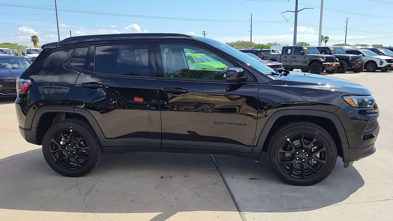 Thumbnail: 2026 Jeep Compass - 9