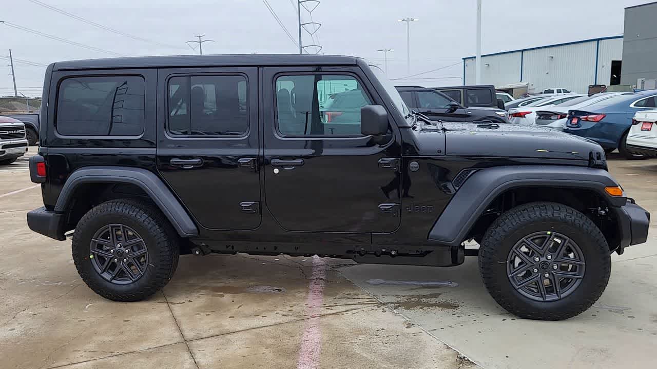 Thumbnail: 2026 Jeep Wrangler - 9