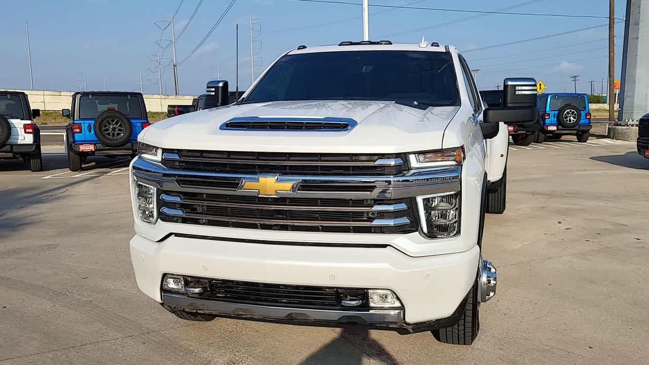 2021 Chevrolet Silverado 3500HD High Country Sport photo 3