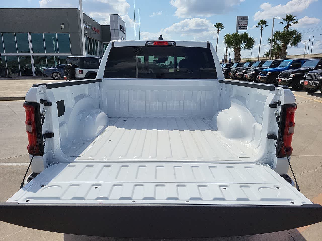 Thumbnail: 2026 RAM 1500 - 27