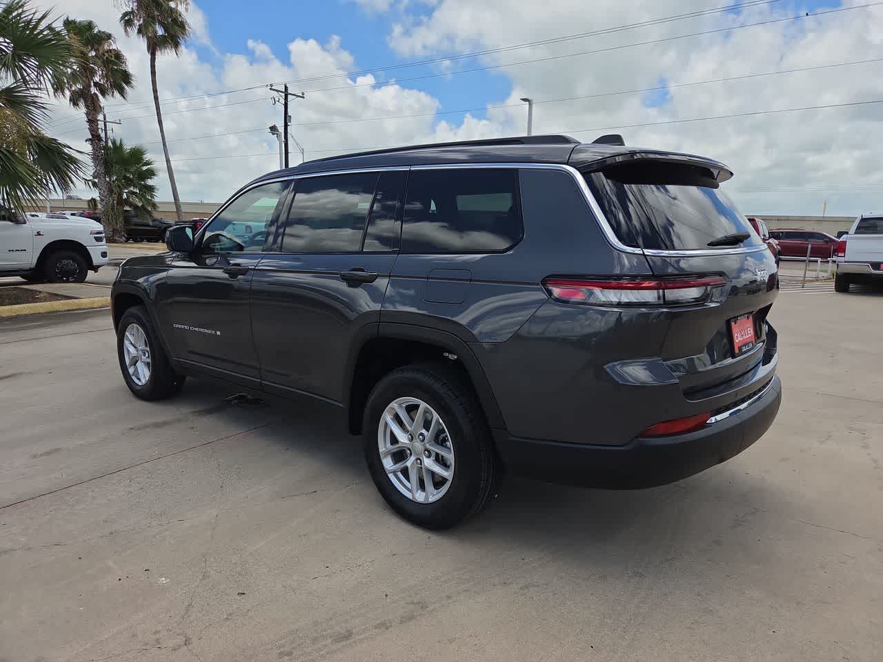 Thumbnail: 2026 Jeep Grand Cherokee - 12