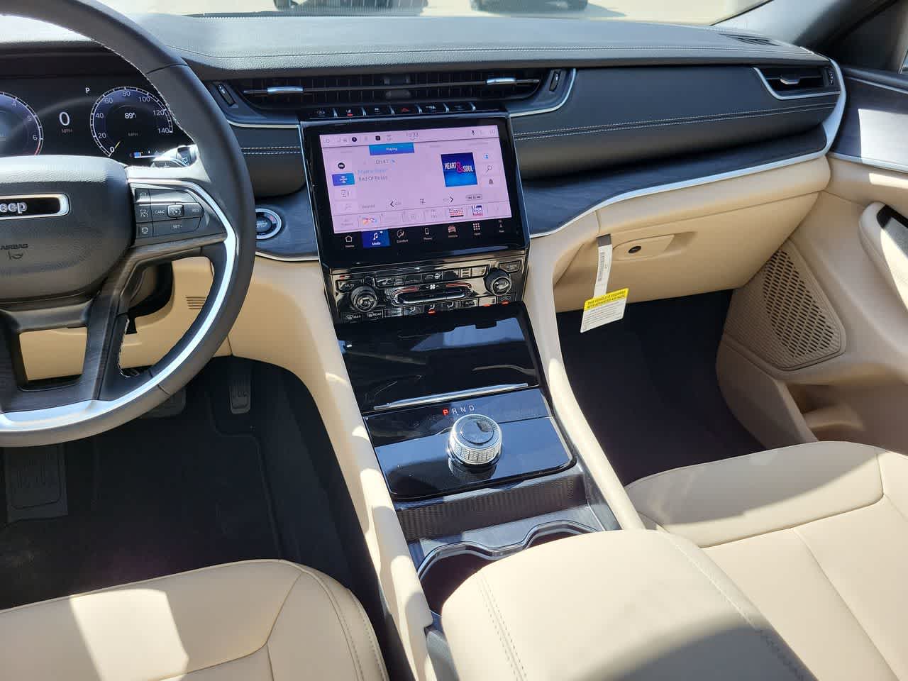 Thumbnail: 2025 Jeep Grand Cherokee - 24