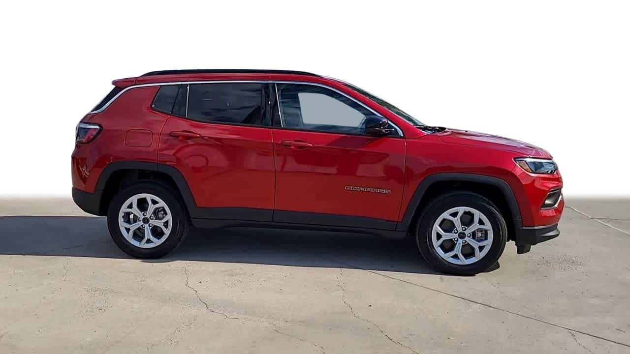 Thumbnail: 2025 Jeep Compass - 9
