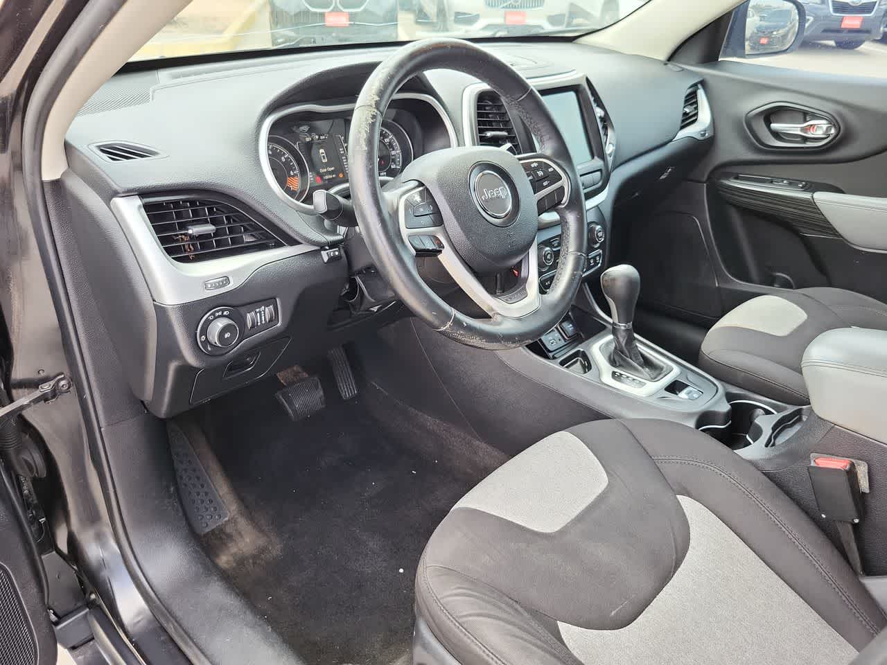 Thumbnail: 2014 Jeep Cherokee - 10