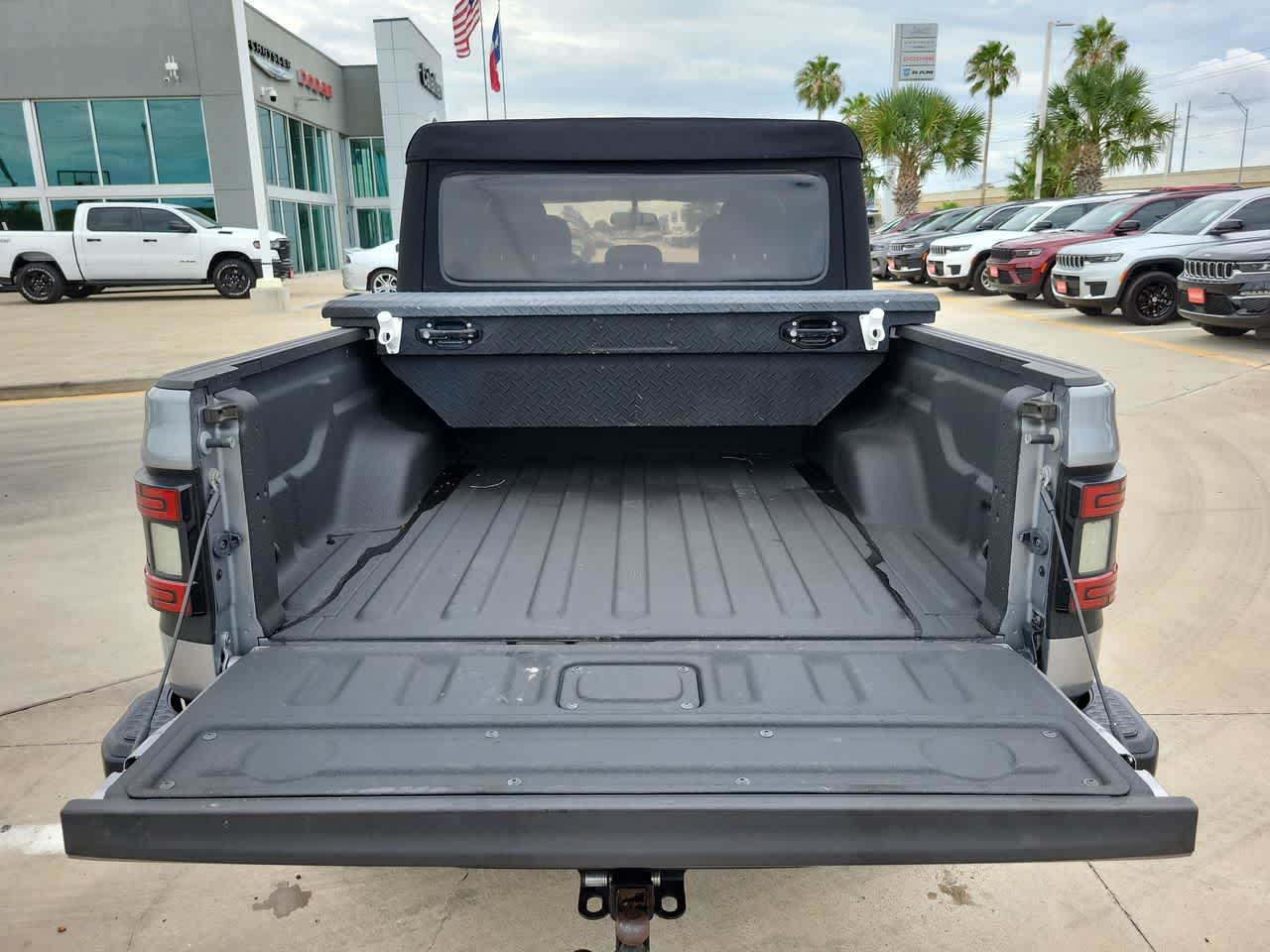 Thumbnail: 2020 Jeep Gladiator - 27