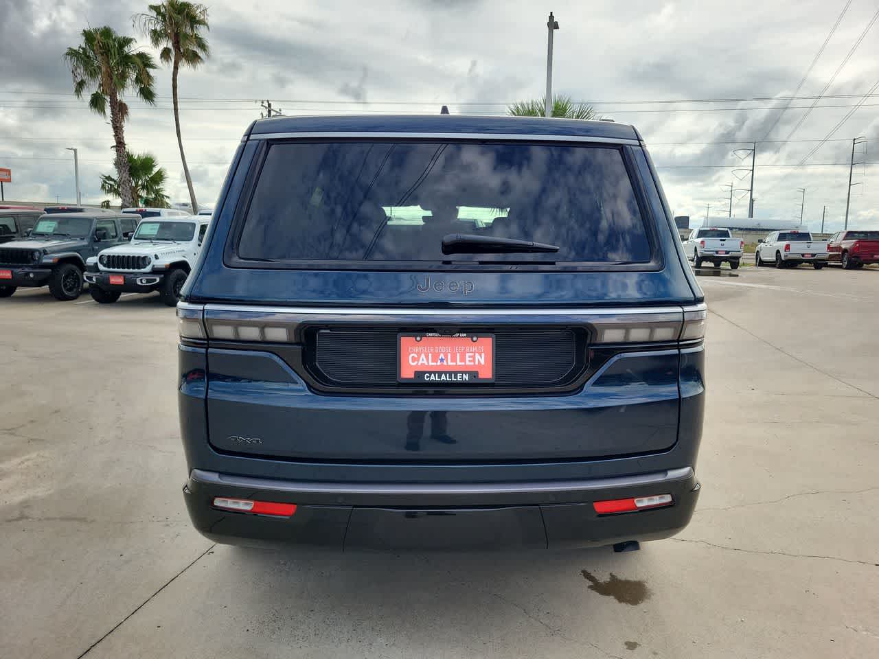 Thumbnail: 2026 Jeep Grand Wagoneer - 13