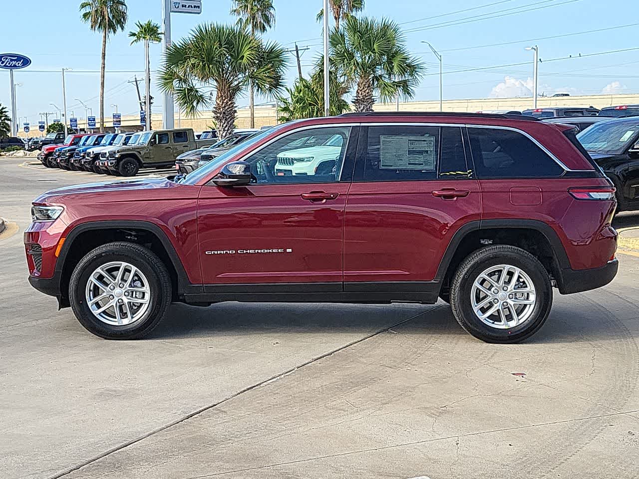 Thumbnail: 2025 Jeep Grand Cherokee - 11