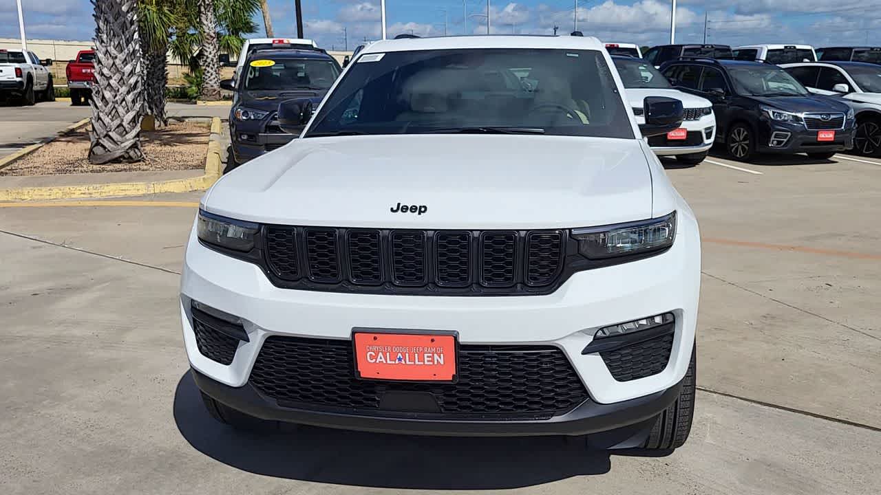 Thumbnail: 2025 Jeep Grand Cherokee - 3