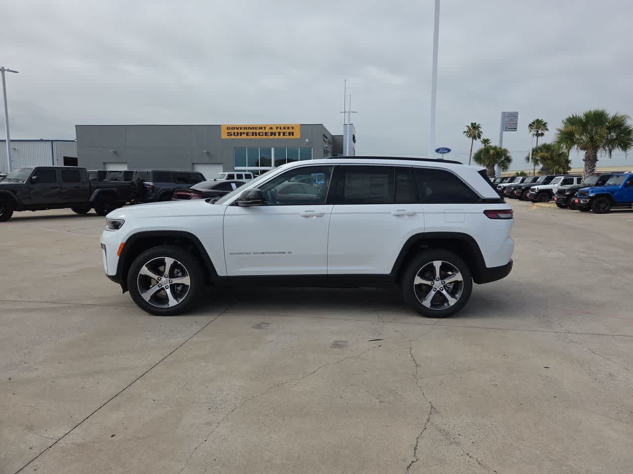 Thumbnail: 2026 Jeep Grand Cherokee - 11