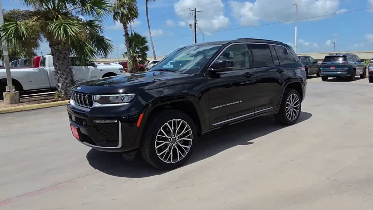 Thumbnail: 2026 Jeep Grand Cherokee - 4