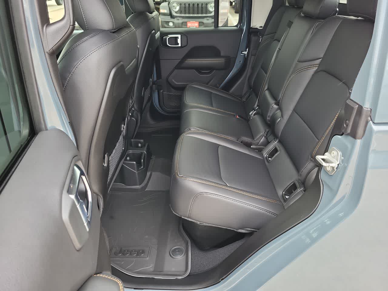 Thumbnail: 2026 Jeep Gladiator - 21