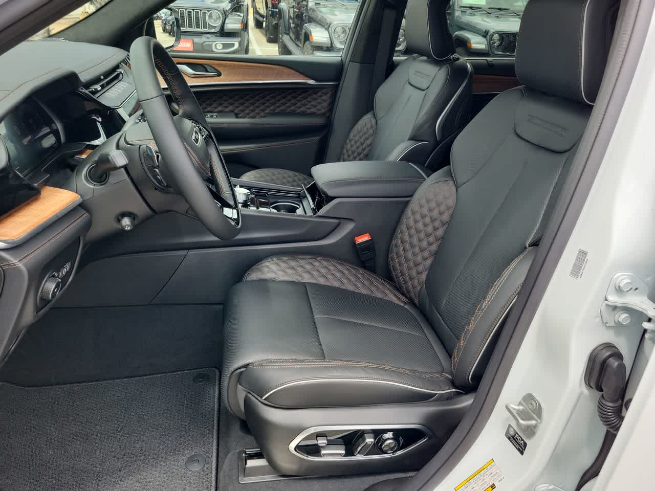 Thumbnail: 2026 Jeep Grand Cherokee - 19