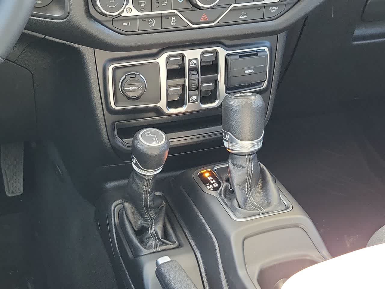 Thumbnail: 2026 Jeep Wrangler - 25