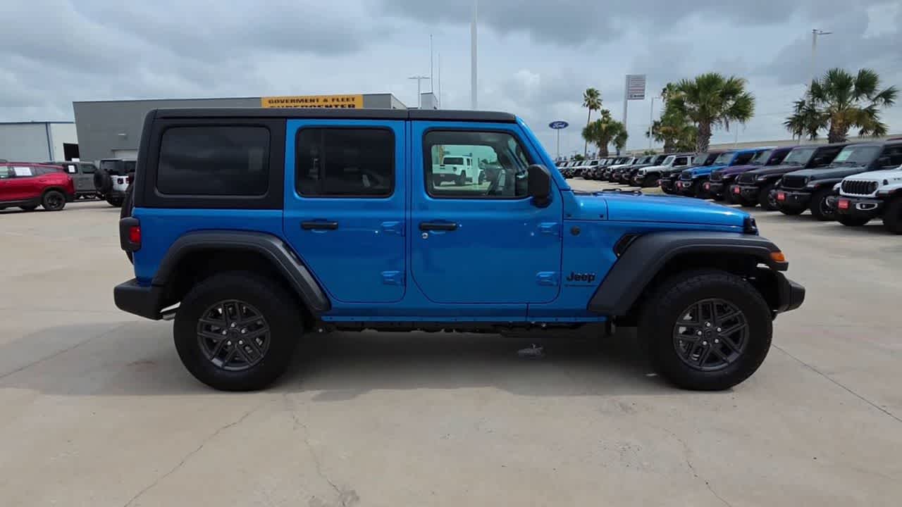Thumbnail: 2026 Jeep Wrangler - 9