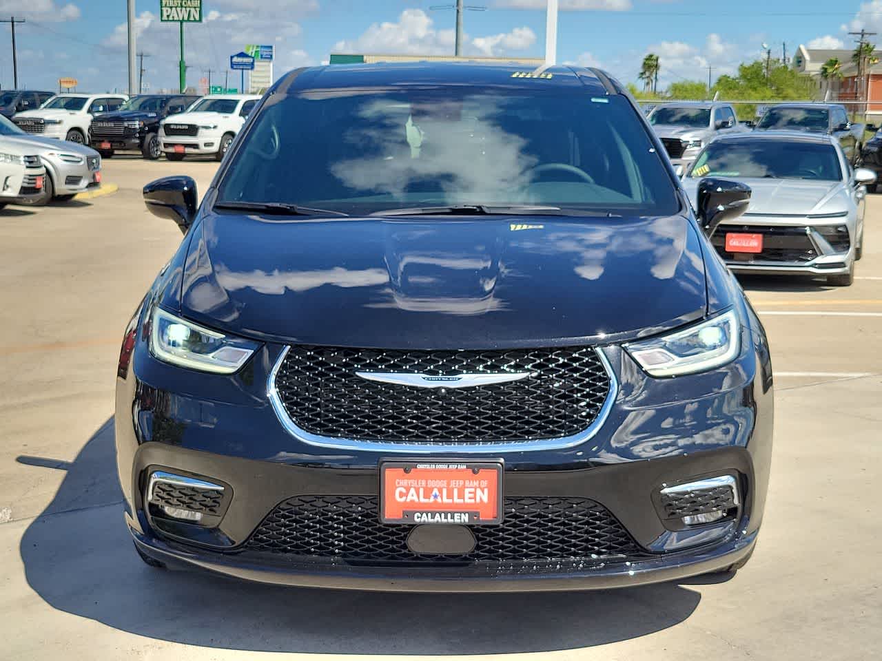 Thumbnail: 2026 Chrysler Pacifica - 14