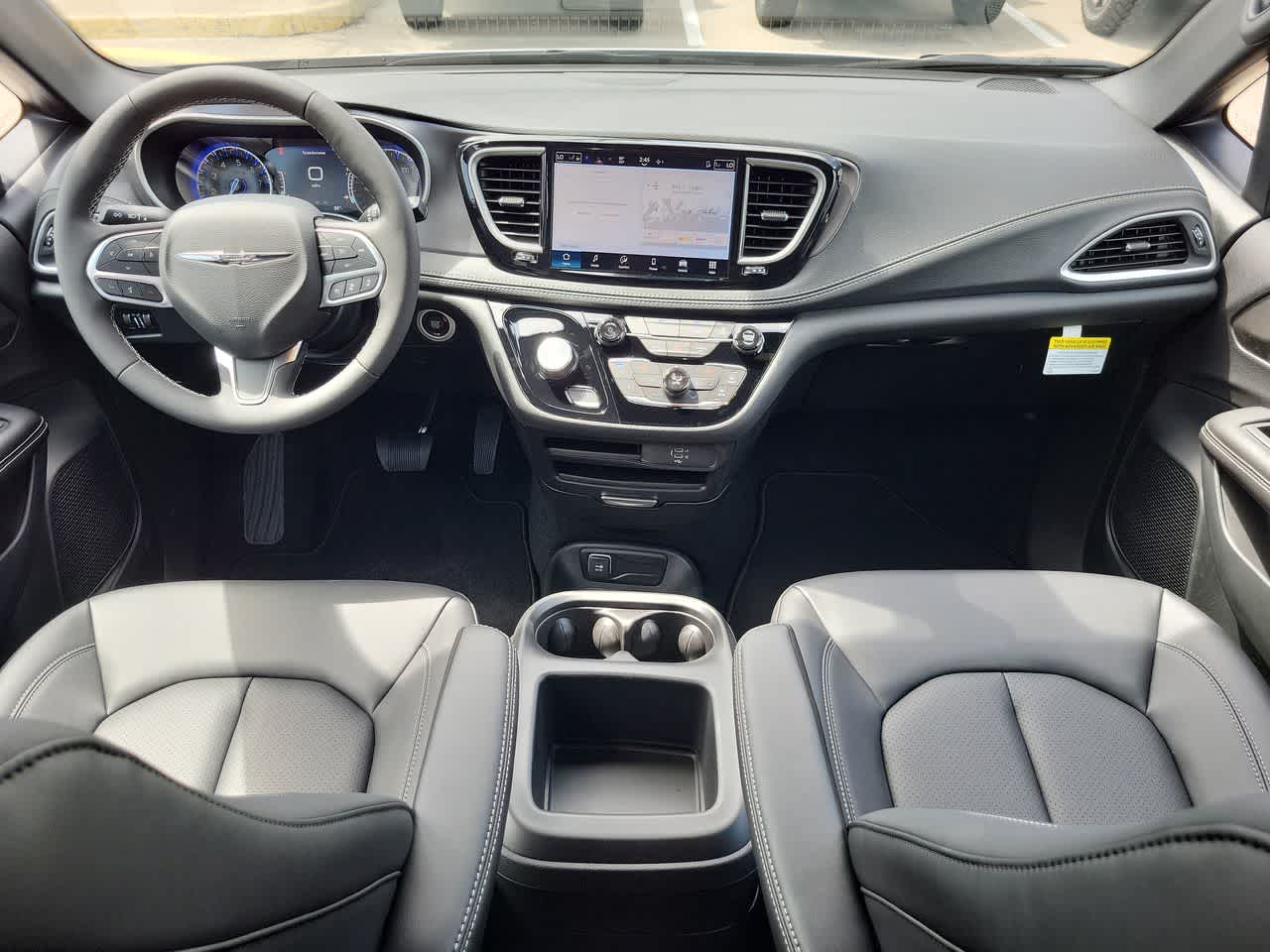 Thumbnail: 2026 Chrysler Pacifica - 18