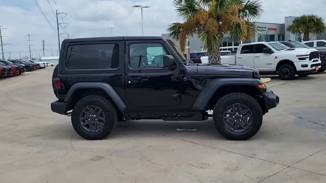Thumbnail: 2026 Jeep Wrangler - 9