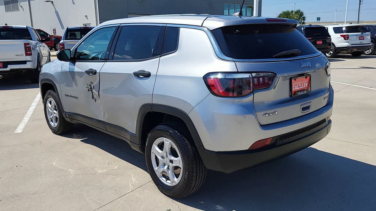 Thumbnail: 2022 Jeep Compass - 6