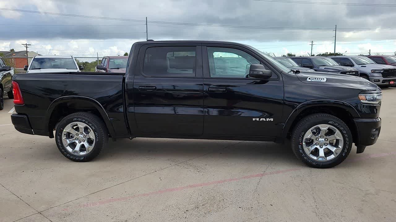 Thumbnail: 2025 RAM 1500 - 9