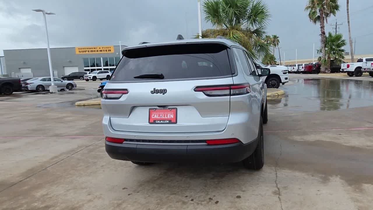 Thumbnail: 2026 Jeep Grand Cherokee - 7