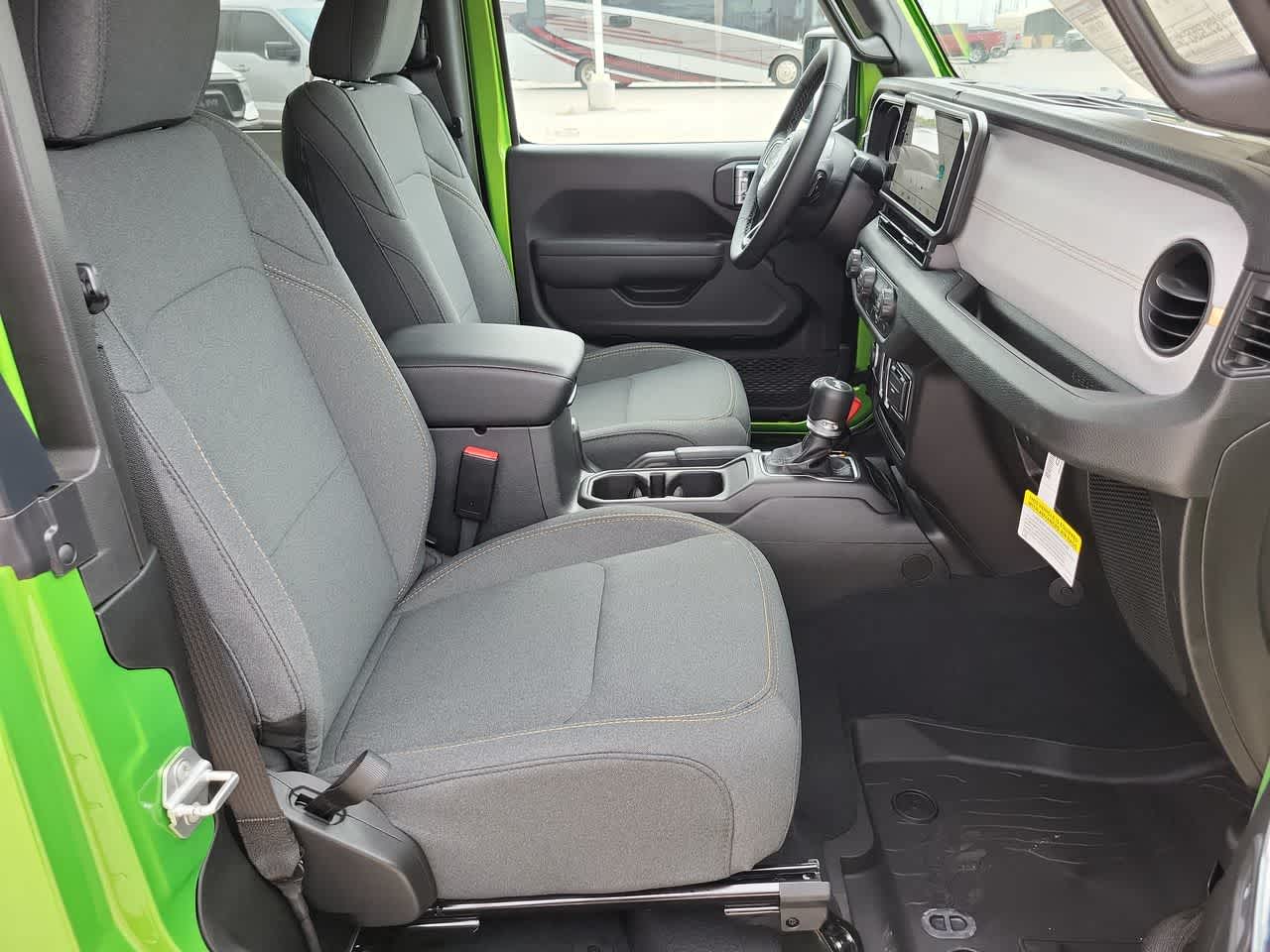 Thumbnail: 2025 Jeep Wrangler - 22