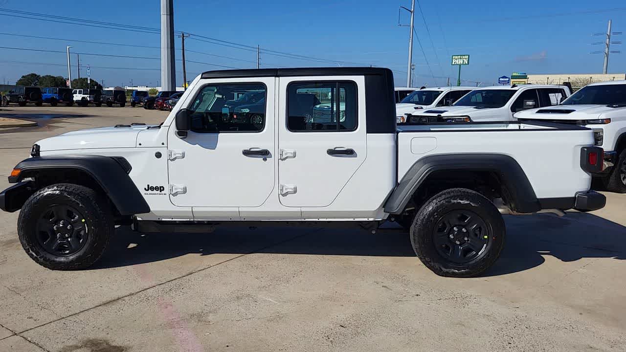 Thumbnail: 2026 Jeep Gladiator - 5