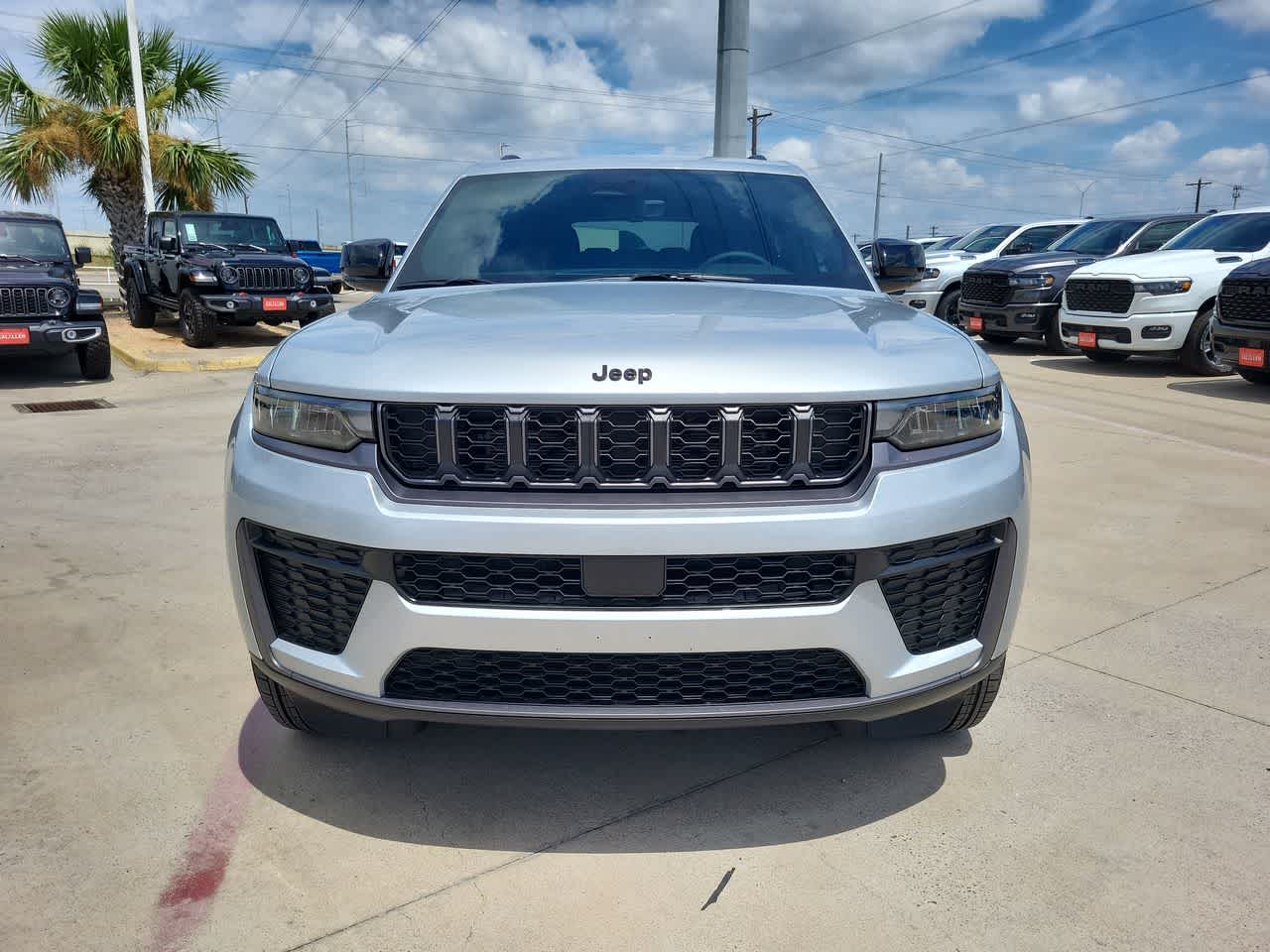 Thumbnail: 2026 Jeep Grand Cherokee L - 14