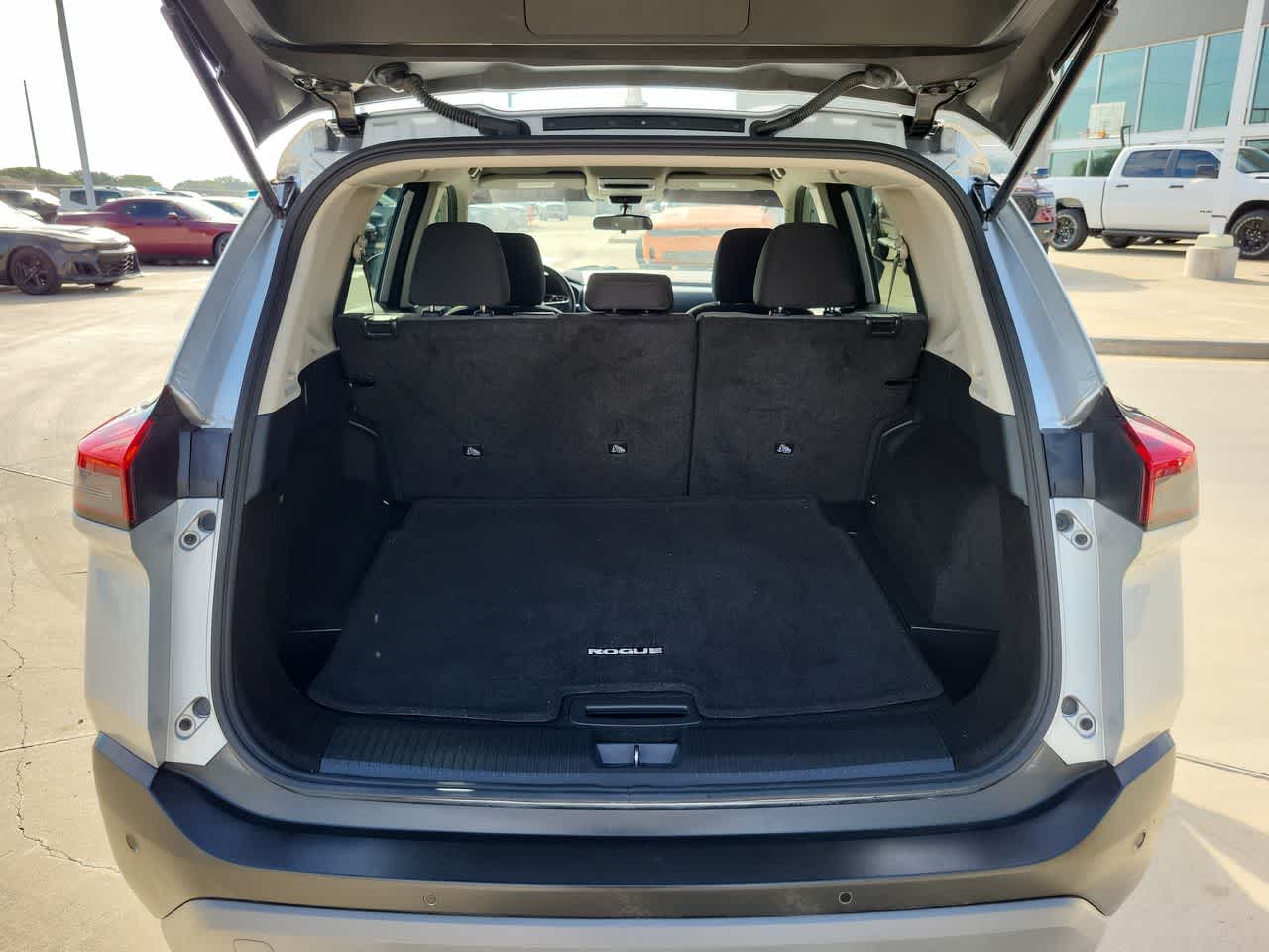 Thumbnail: 2023 Nissan Rogue - 27