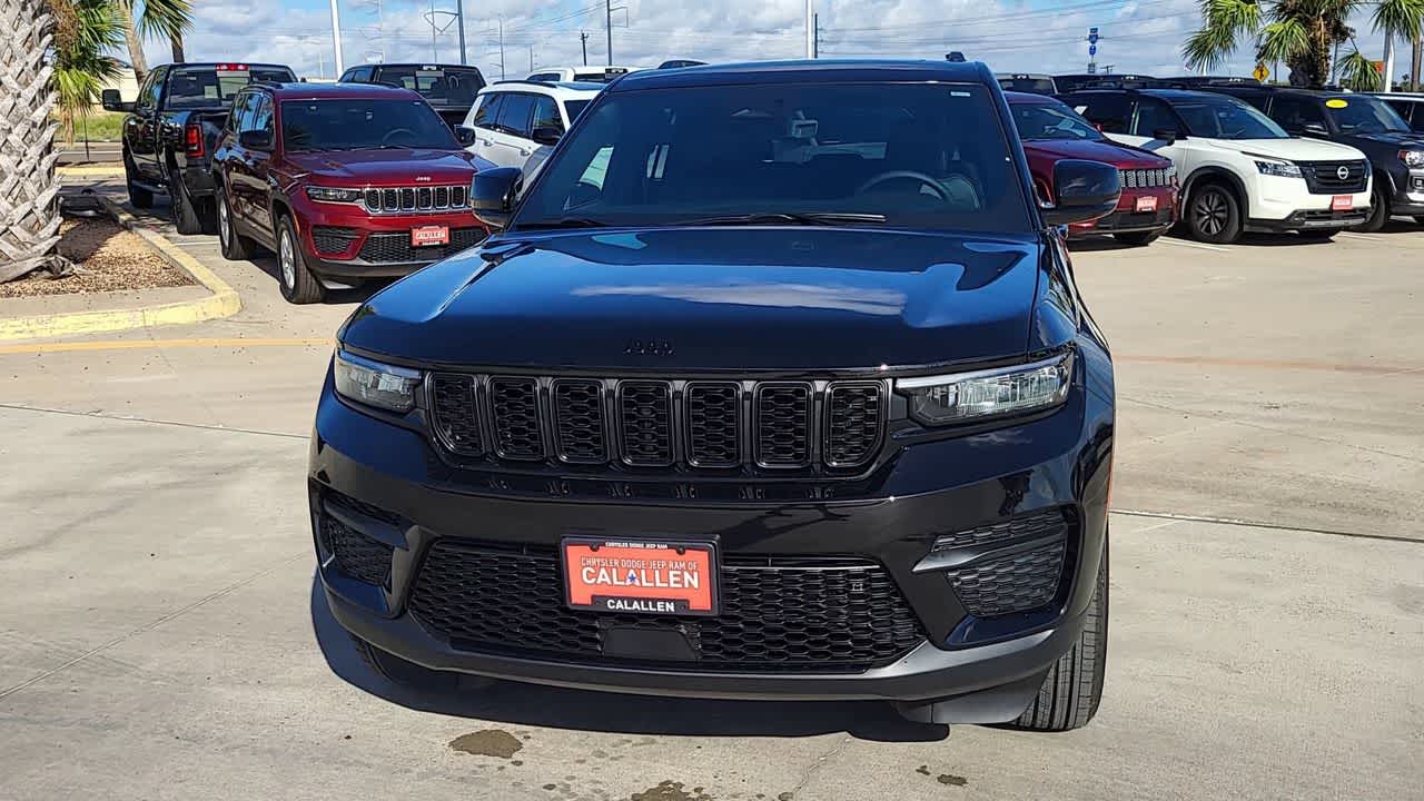 Thumbnail: 2025 Jeep Grand Cherokee - 3