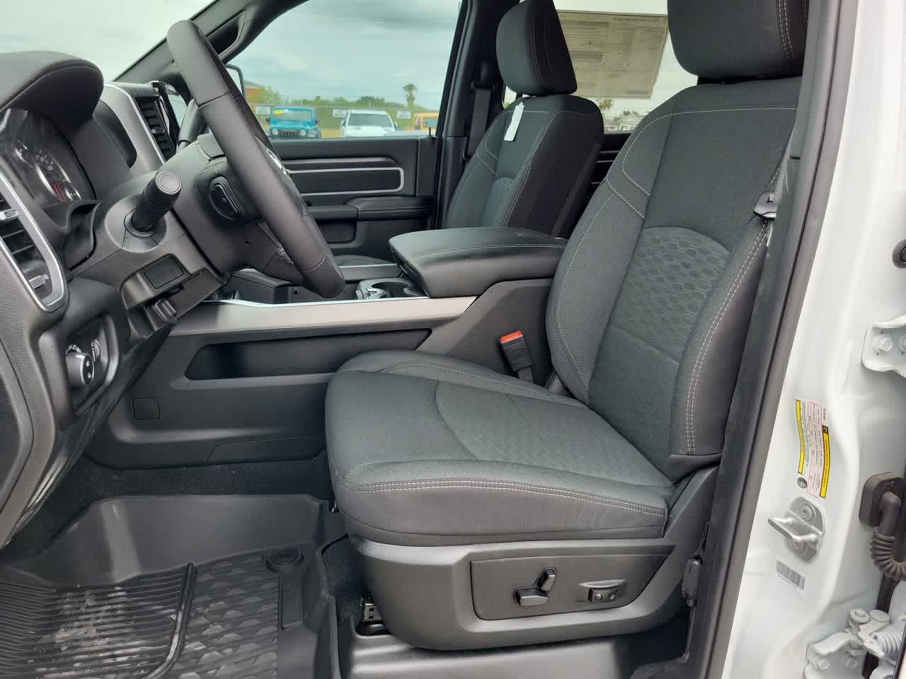 2025 RAM 2500 ST 19