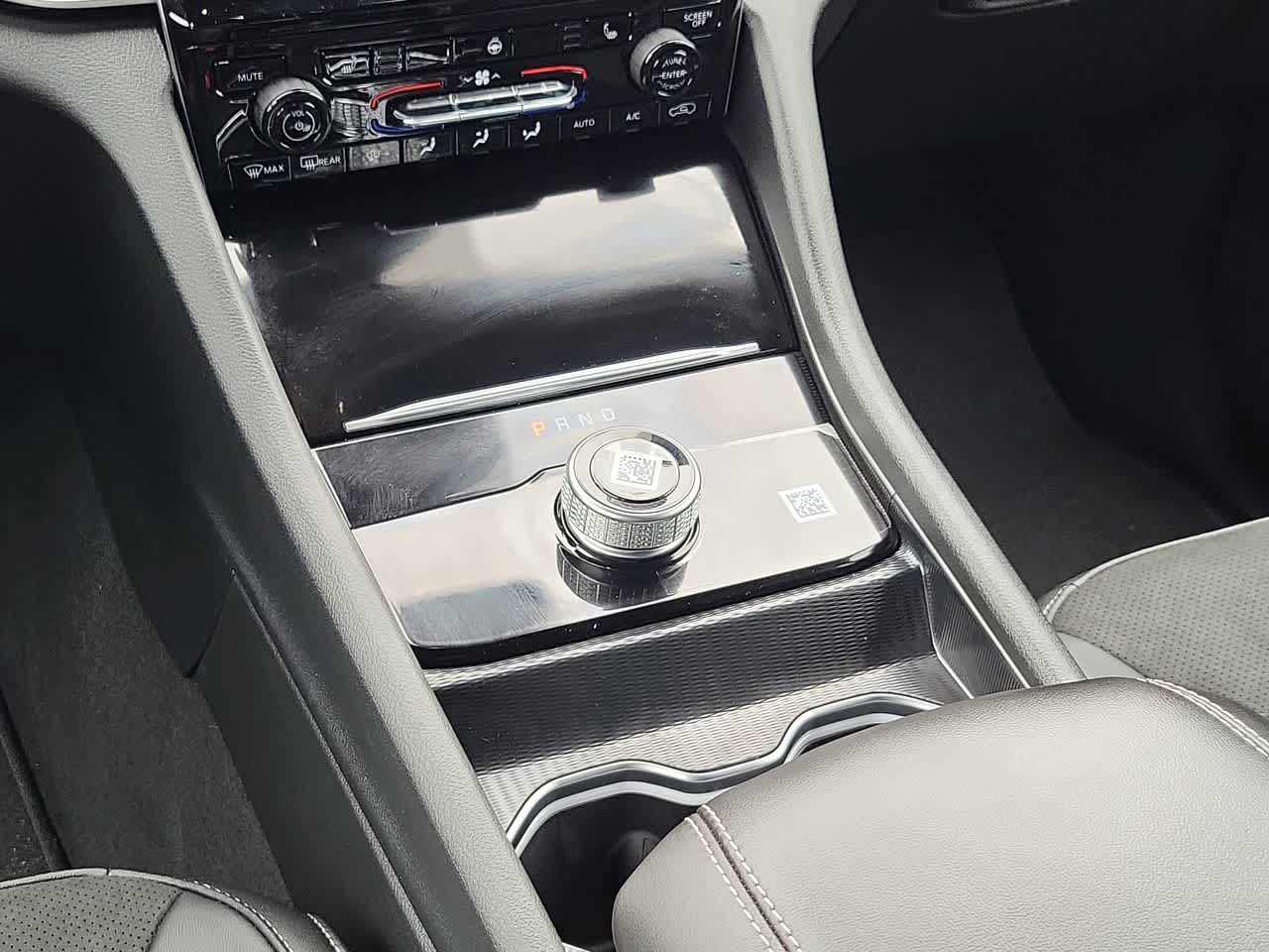 Thumbnail: 2025 Jeep Grand Cherokee - 25