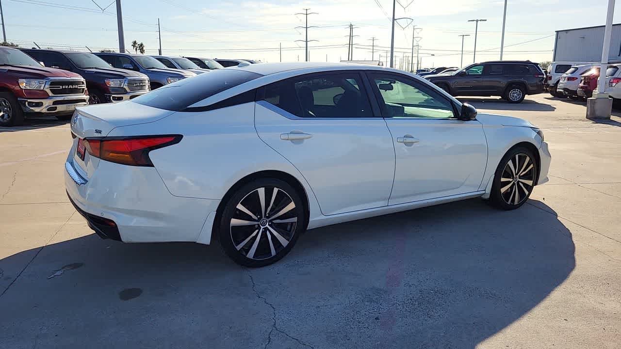 Thumbnail: 2021 Nissan Altima - 8