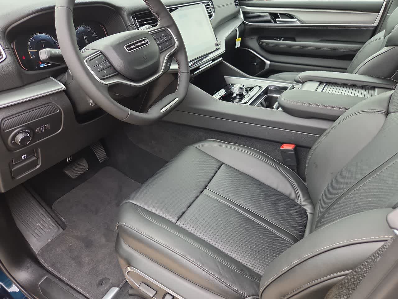 Thumbnail: 2026 Jeep Grand Wagoneer - 18