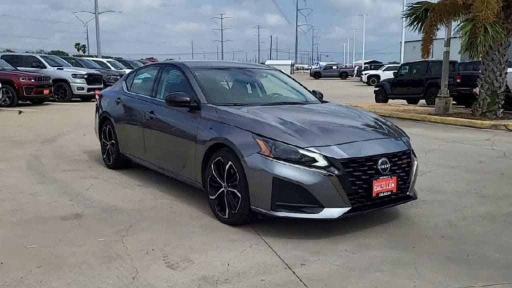 Used 2024 Nissan Altima 2.5 SR Sedan