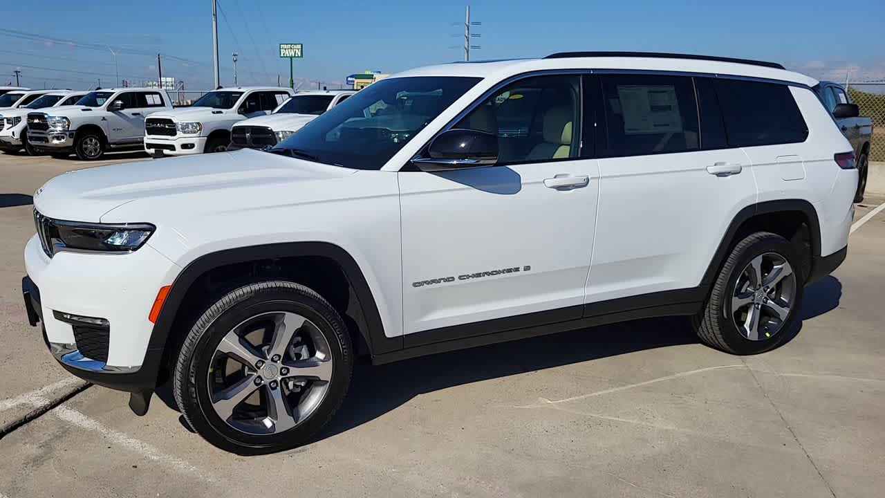 Thumbnail: 2025 Jeep Grand Cherokee - 4