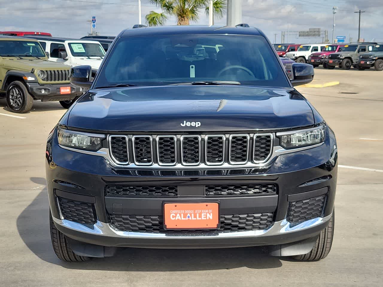 Thumbnail: 2026 Jeep Grand Cherokee - 14