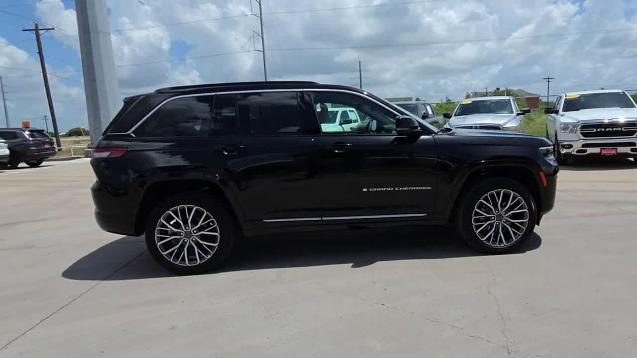 Thumbnail: 2026 Jeep Grand Cherokee - 9