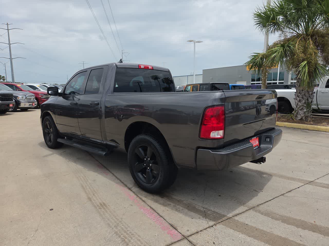 Thumbnail: 2021 RAM 1500 Classic - 12