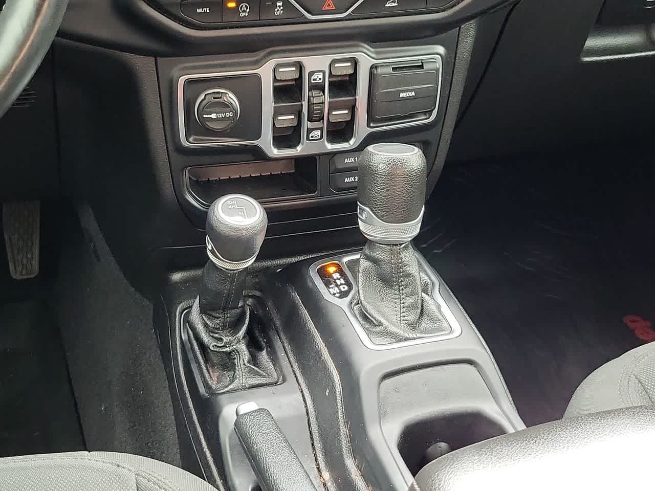 Thumbnail: 2020 Jeep Gladiator - 25