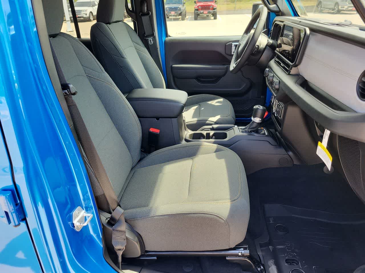 Thumbnail: 2025 Jeep Wrangler - 22