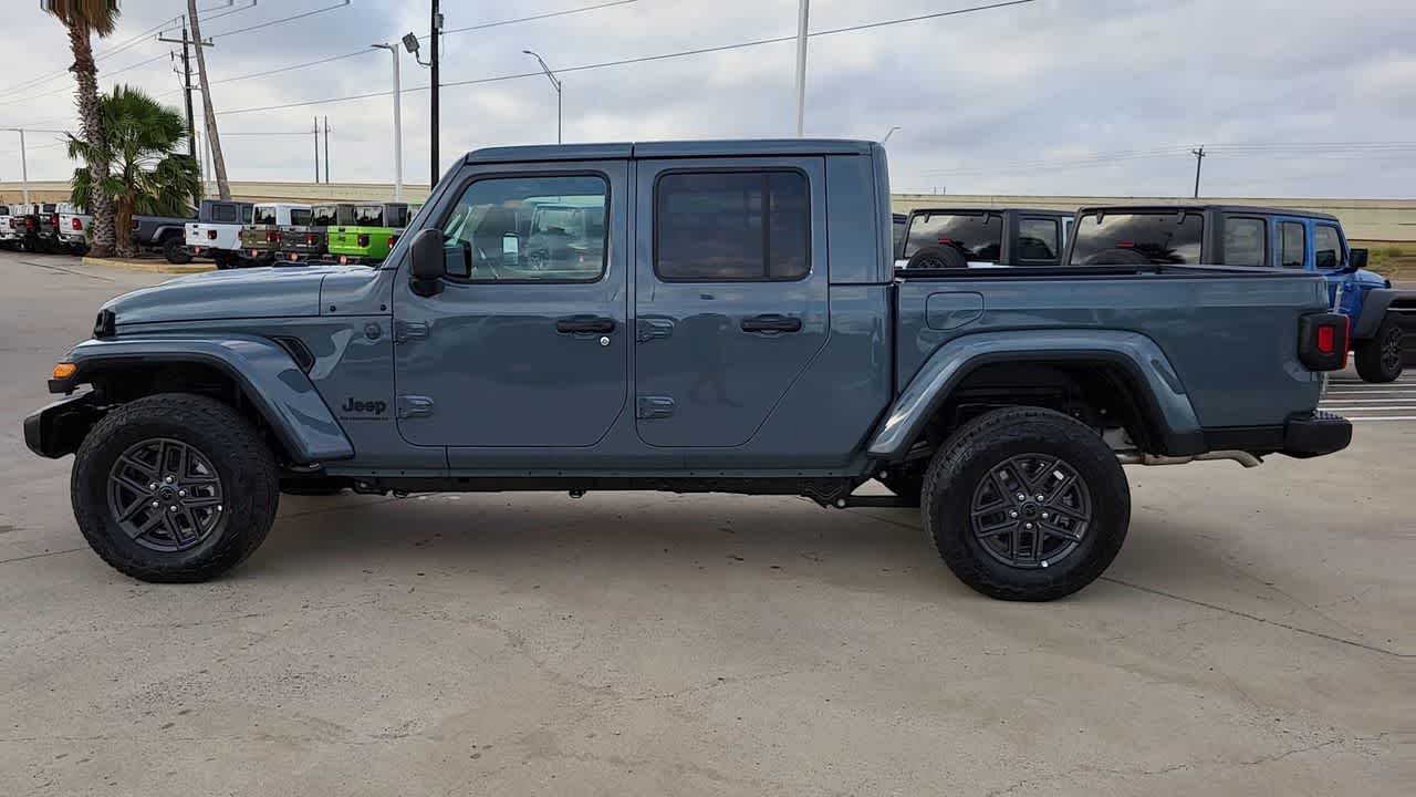 Thumbnail: 2026 Jeep Gladiator - 5