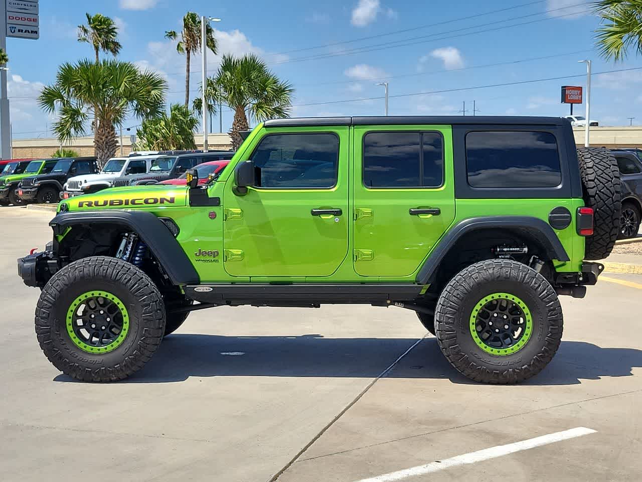 Thumbnail: 2019 Jeep Wrangler - 11
