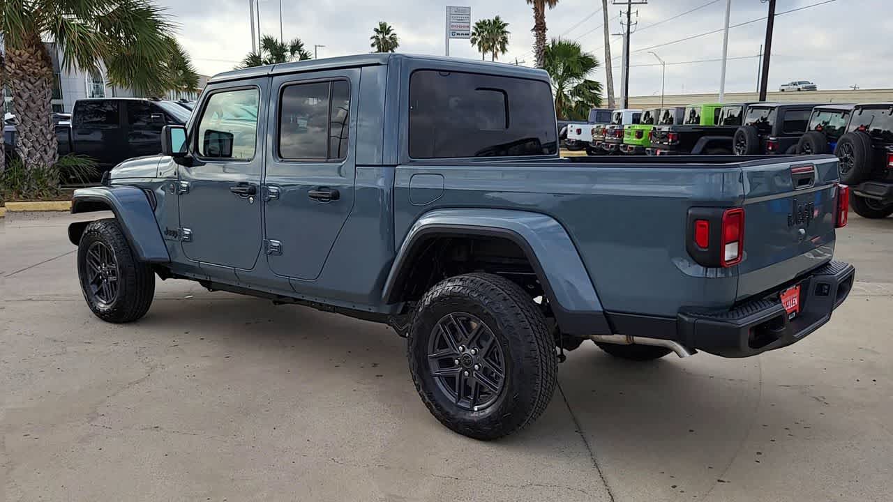 Thumbnail: 2026 Jeep Gladiator - 6