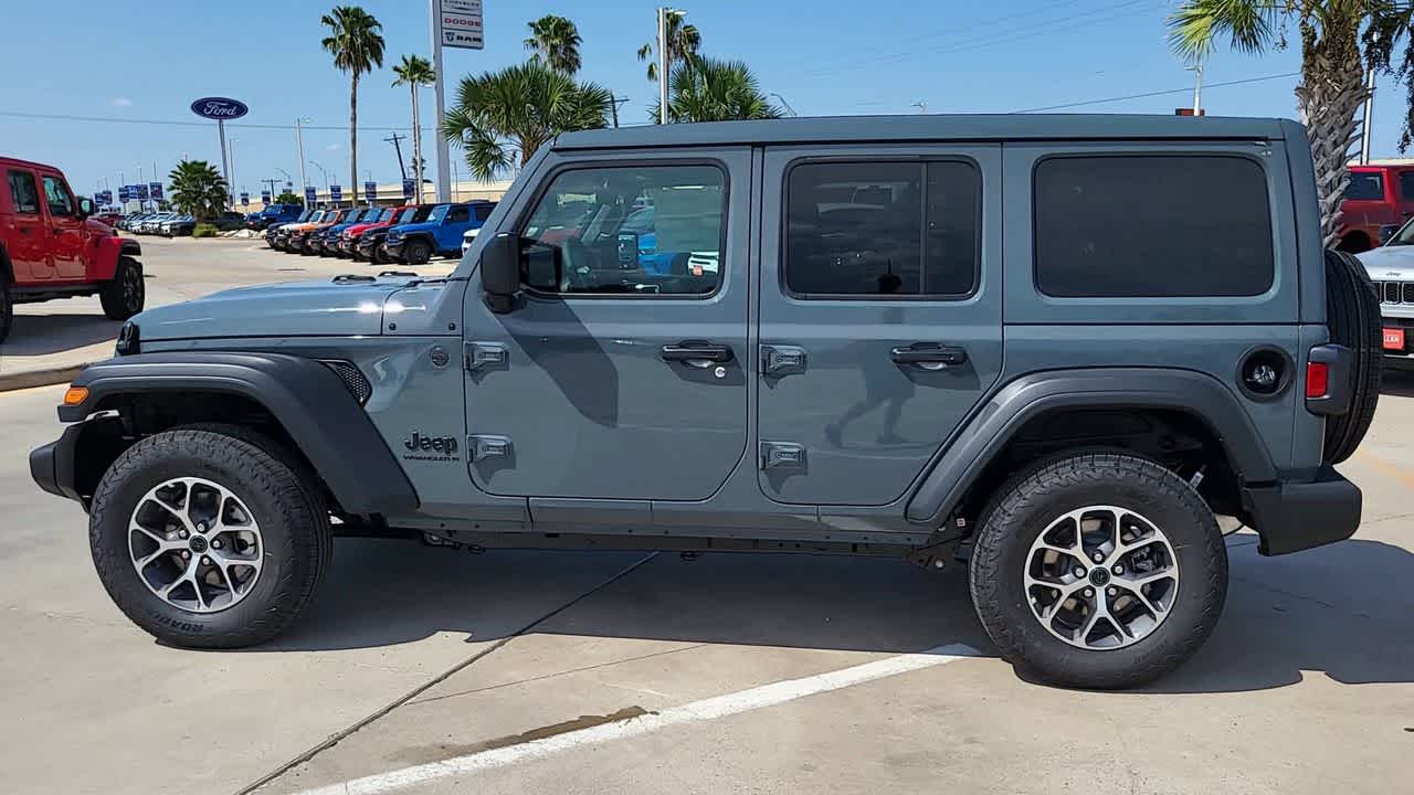 Thumbnail: 2025 Jeep Wrangler - 5