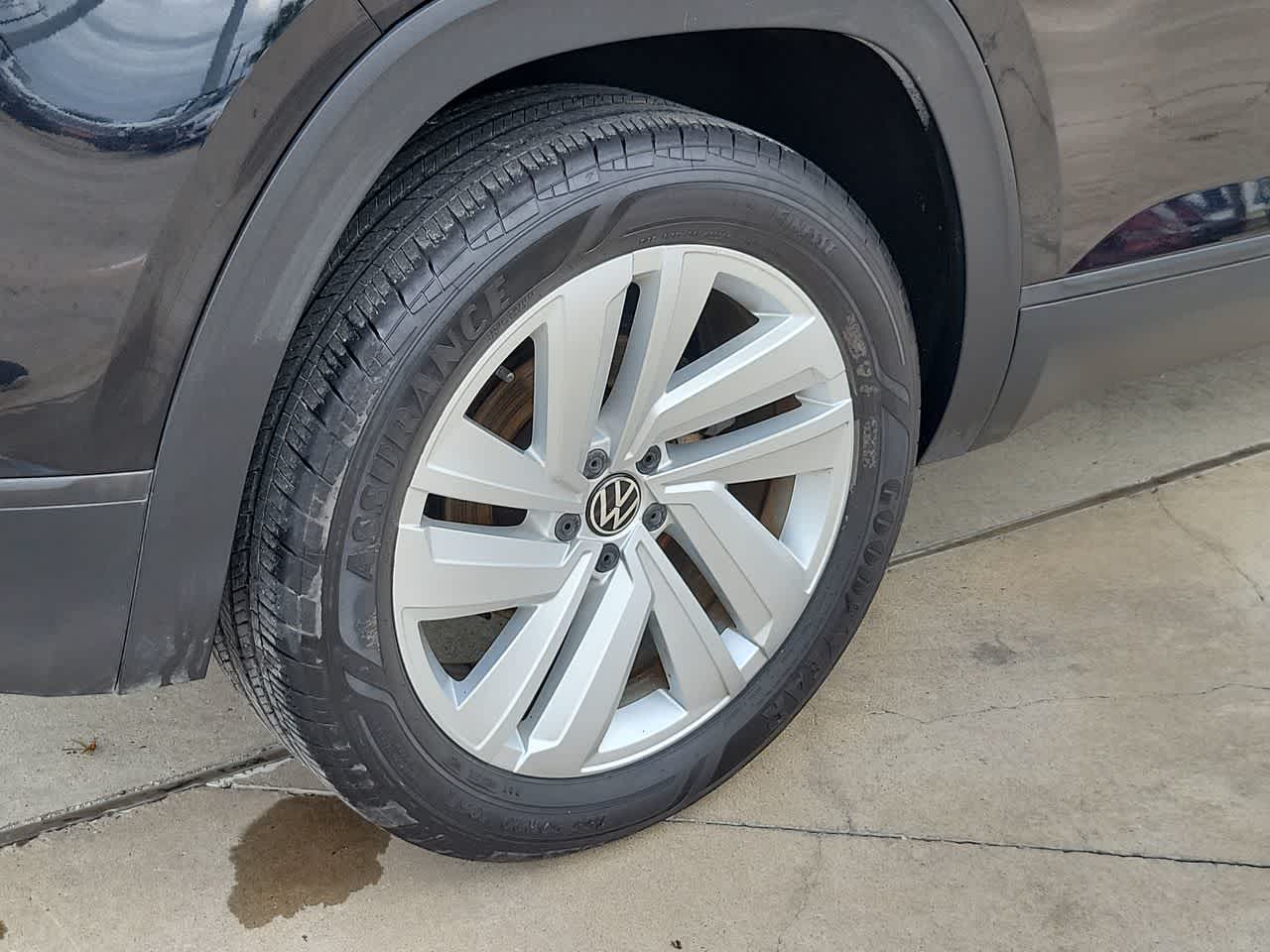 Thumbnail: 2022 Volkswagen Atlas - 16