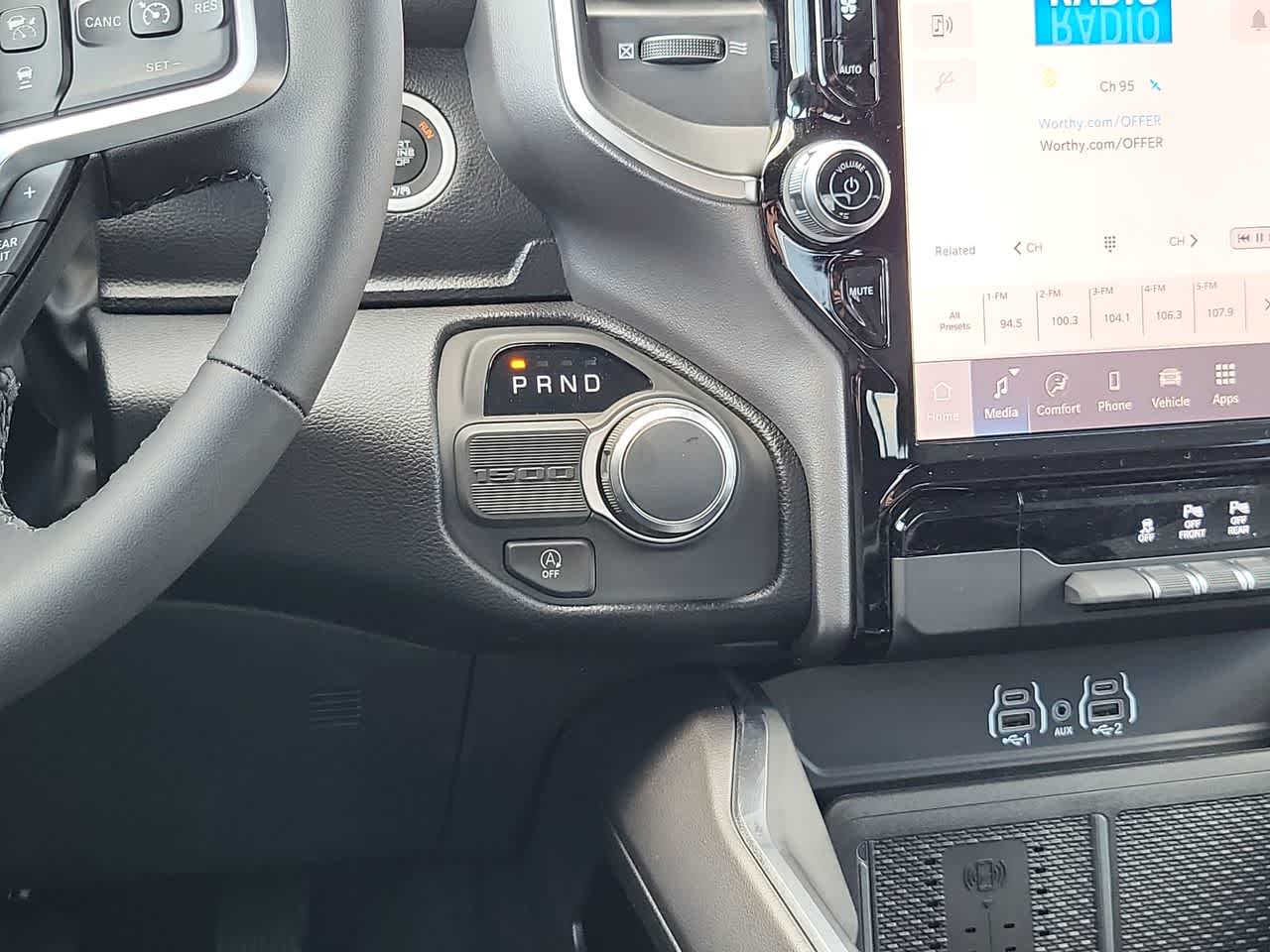 Thumbnail: 2025 RAM 1500 - 25